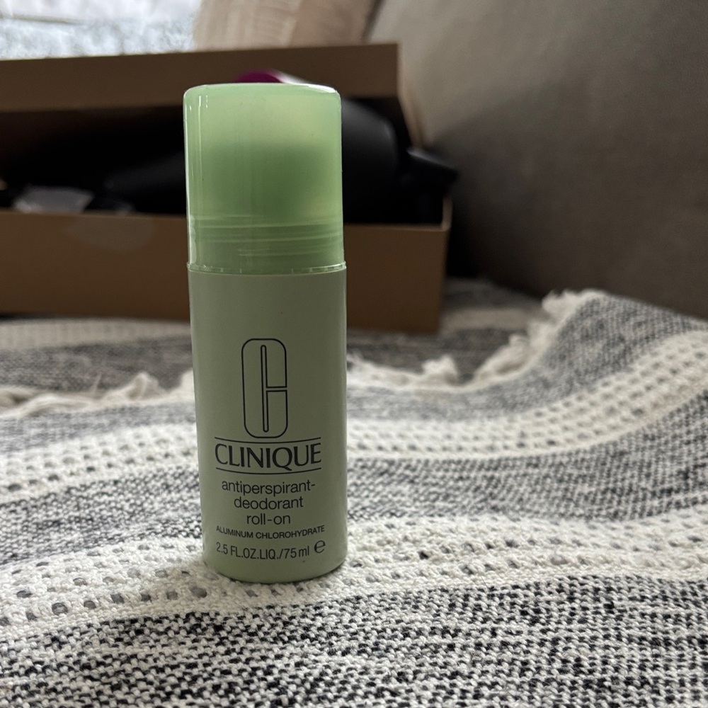 Clinique Light Green Deodorant Roll-On